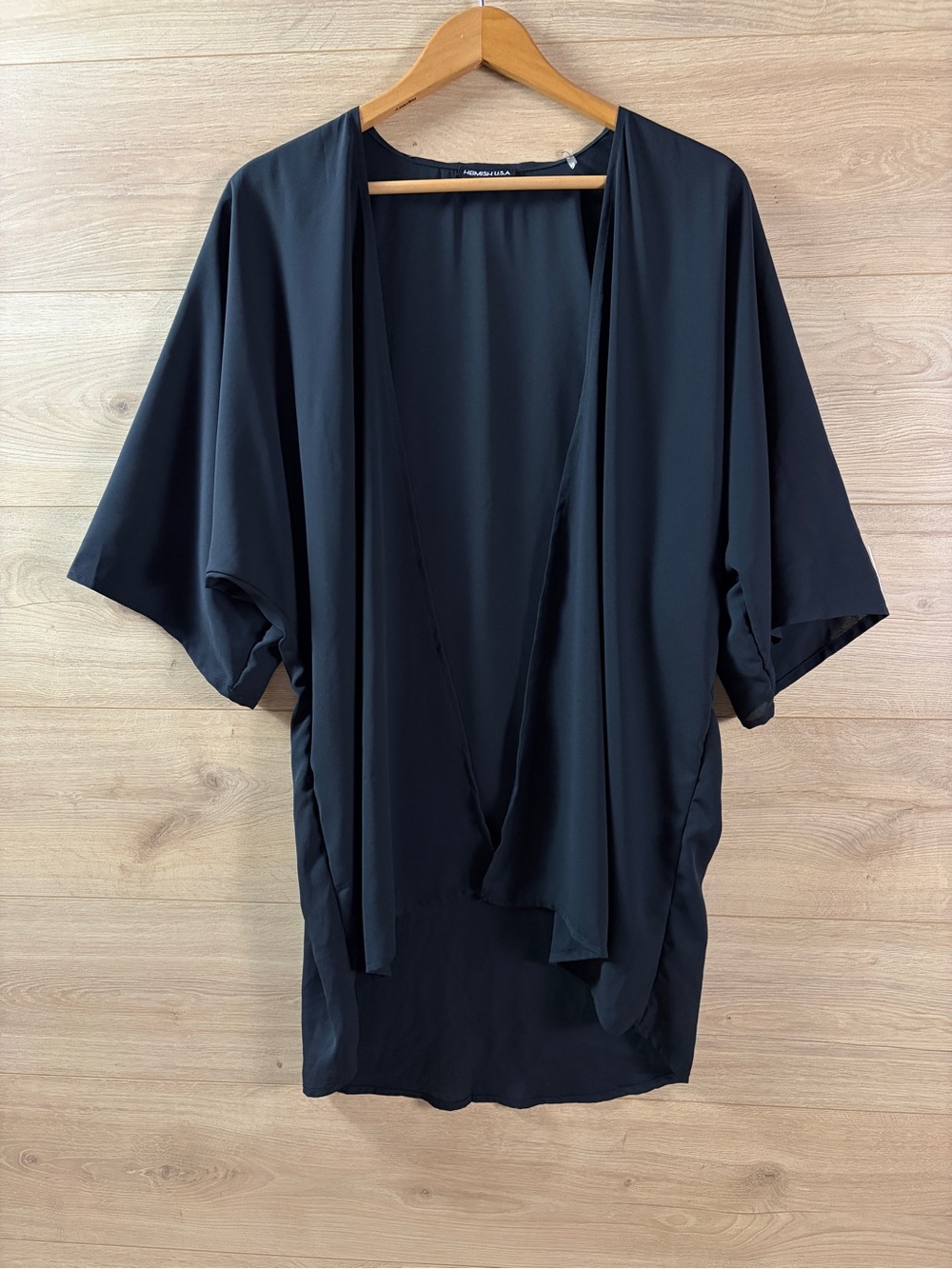 HEIMISH USA Black Short Sleeve Kimono Top Women’s